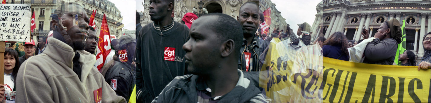 Pour la régularisation des travailleurs sans-papiers. Place de l'Opéra, Paris, octobre 2009.