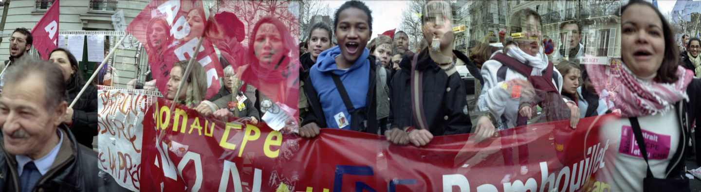 Contre le CPE (Contrat Première Embauche), Paris, printemps 2006.